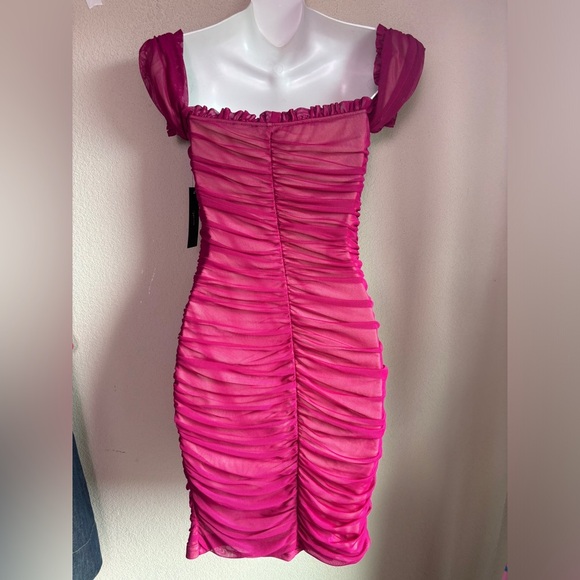 NWT Lulus Alto Fuchsia Mesh Ruched Off-the-Shoulder Bodycon Dress M - Picture 8 of 9